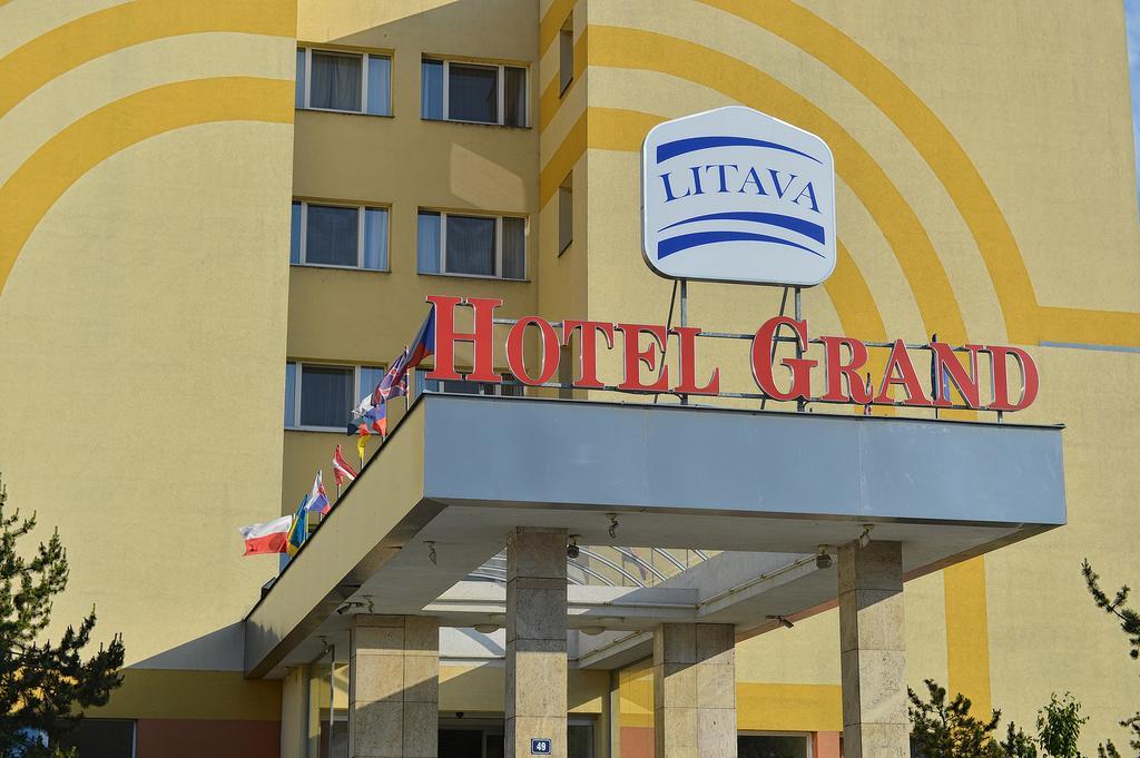 Hotel Grand Litava Beroun Beroun  Extérieur photo